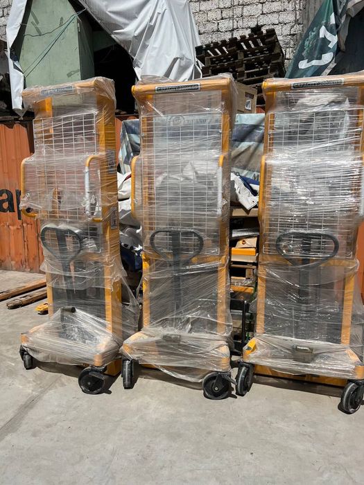 Штабелёр / Штабелер 2 тонна / SAAB orginal