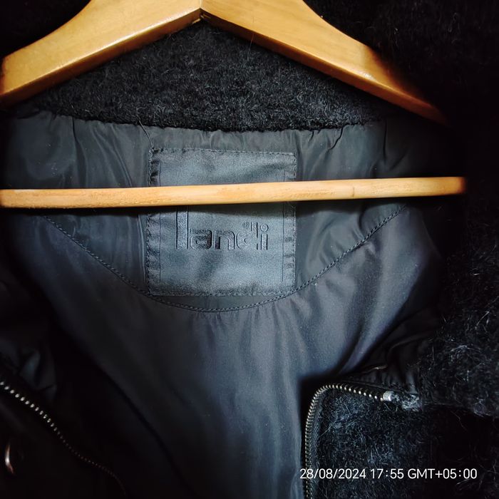 Продам куртку женскую