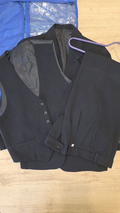 Костюм тройка для мальчиков