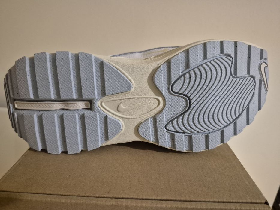 Nike Air Max Bliss damă