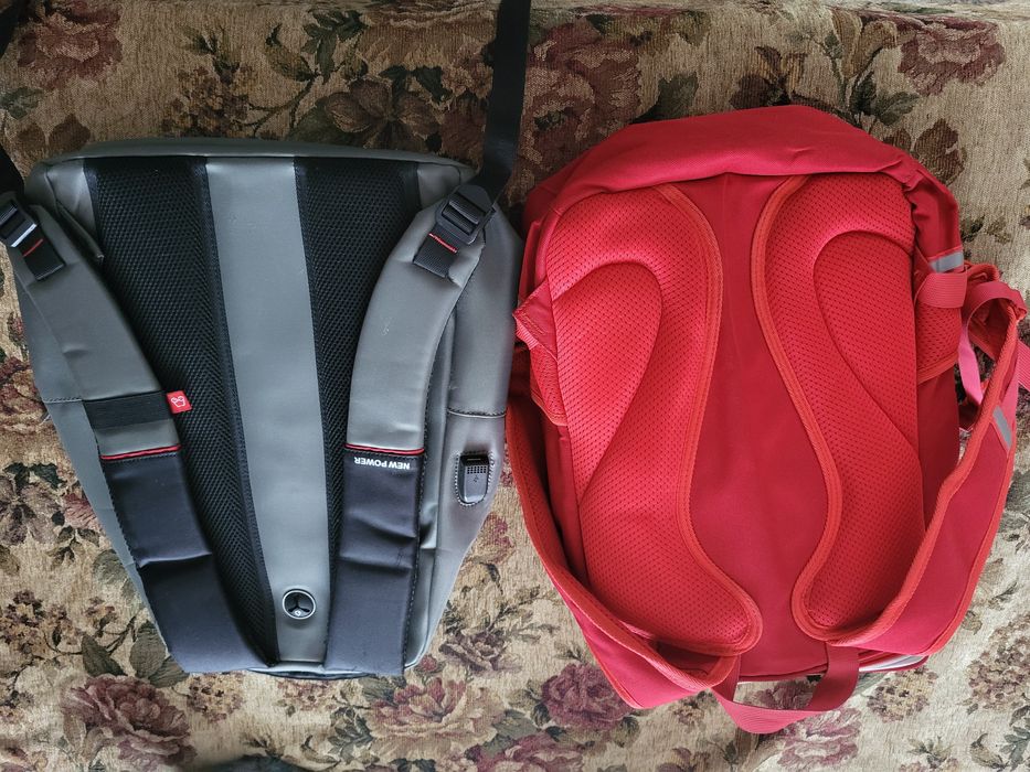 Рюкзак красный в отличном состоянии