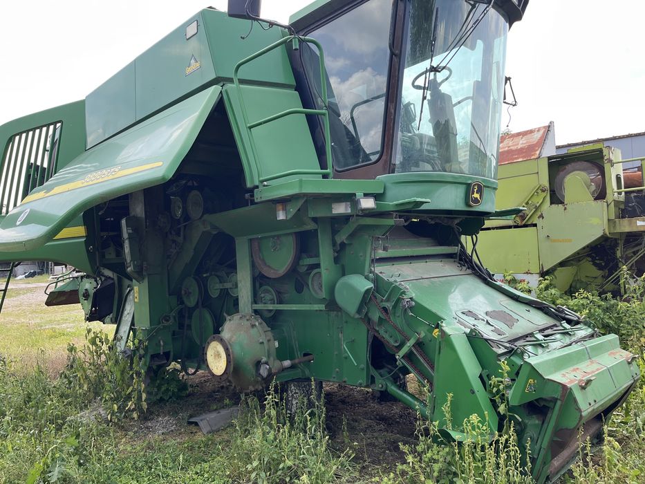 Dezmembrez combina agricola John Deere 9880 STS