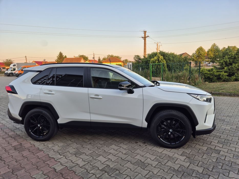 TOYOTA RAV4 2019 — imagine 5