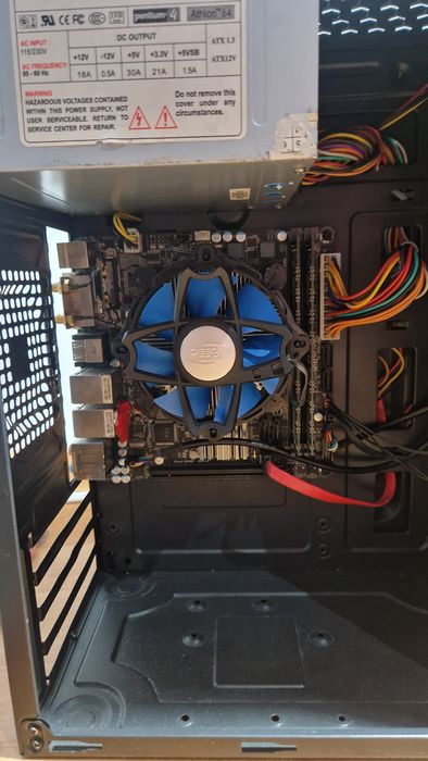 Vand Pc cu i5 4440 16 gb ram ddr3 ssd 256 gb