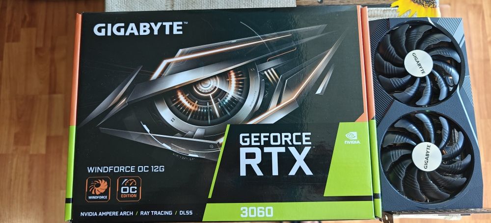 Vând placă video RTX GeForce 3060