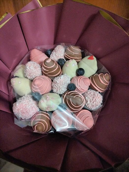 Букеты из клубники