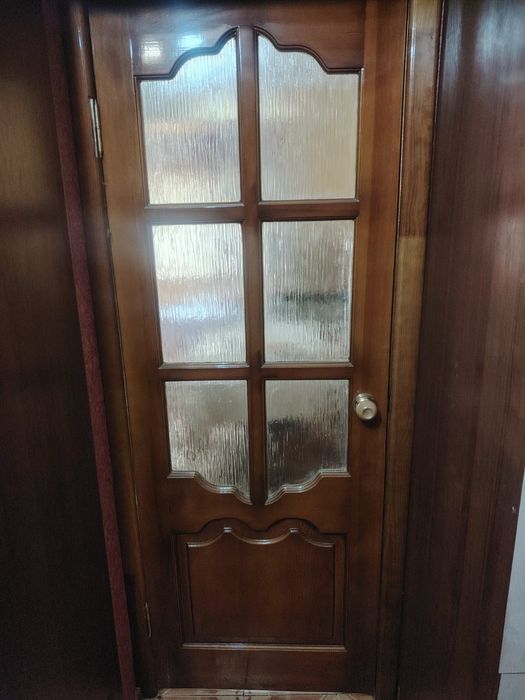 Продам двери из натурального дерева