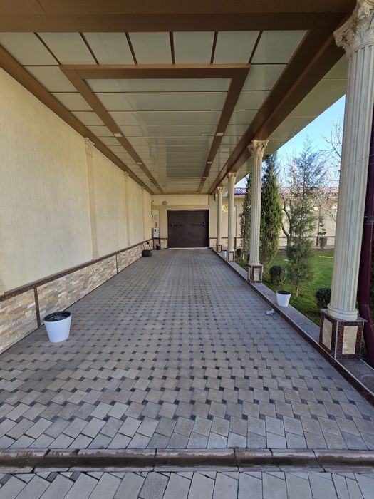 Дурмон махалласида 11 хона 14 сотихли  евроуй сотилади.