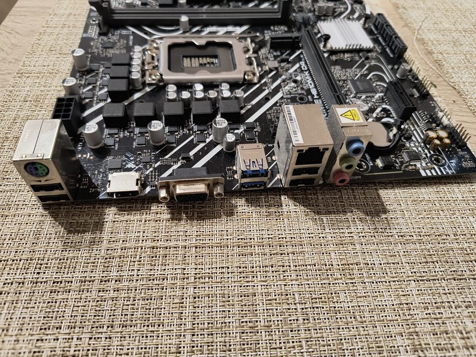 Placa de baza ASUS PRIME H610M-K D4, Socket 1700 in garantie emag 08.2028 cutie factura ddr4