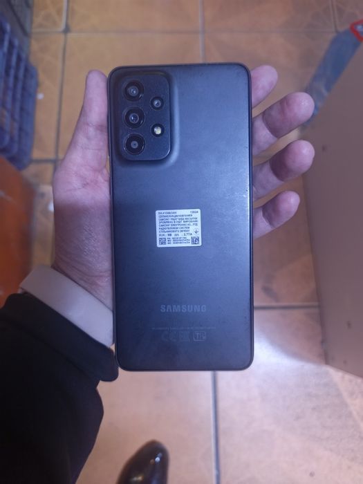 Продаётся телефон