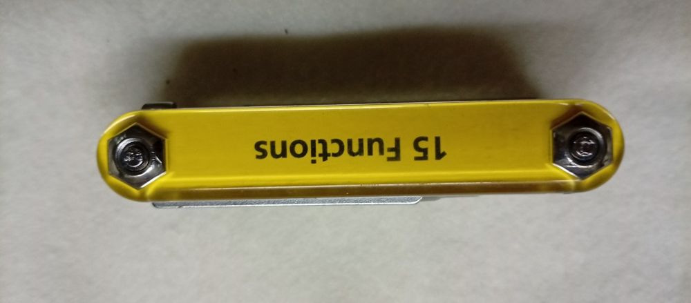 Нож складной многофункциональный, состоит из 15ти различных функций