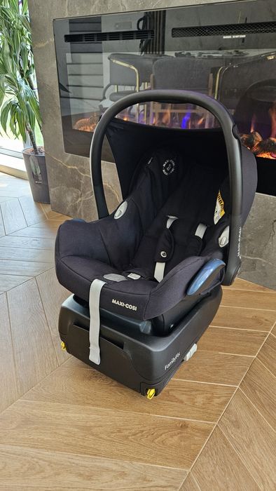 Столче за кола Maxi Cosi с Isofix база