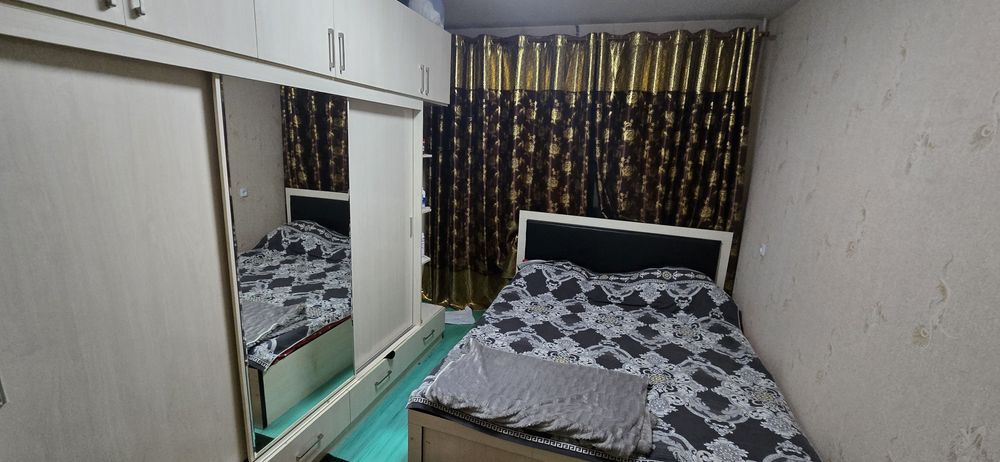 Продаётся трёх комнатная квартира