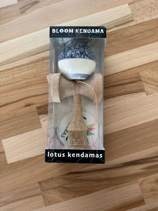 Kendama Lotus Bloom