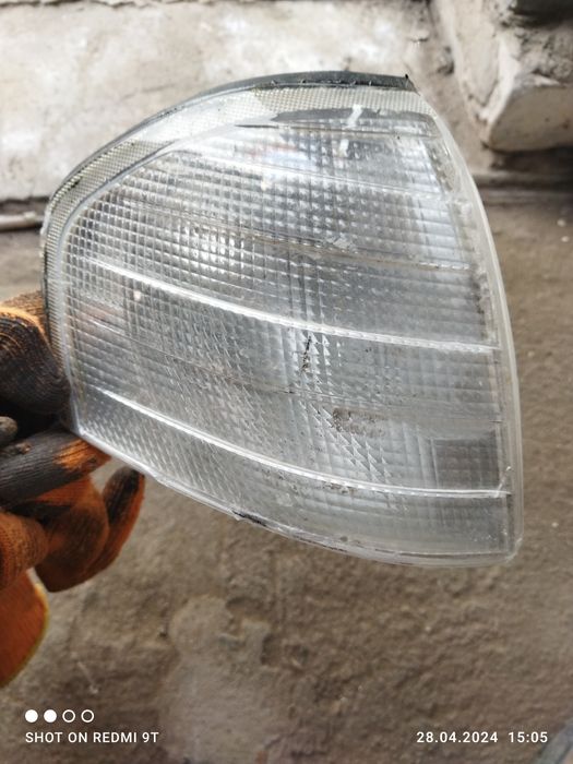 Продам задний колодки тормозные на Мерседес с 180 новые новые и поворо