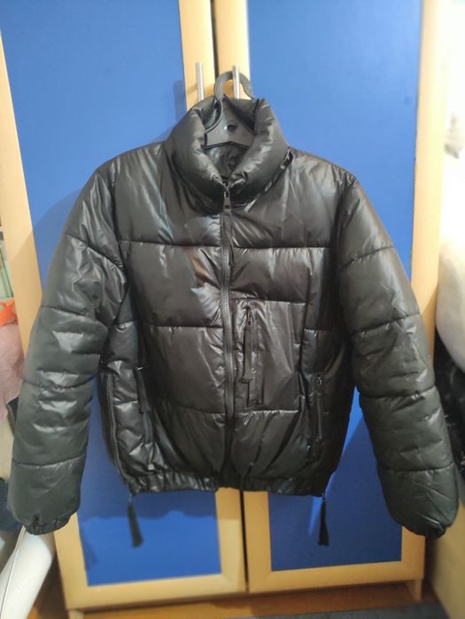 Продам куртку демисезонная