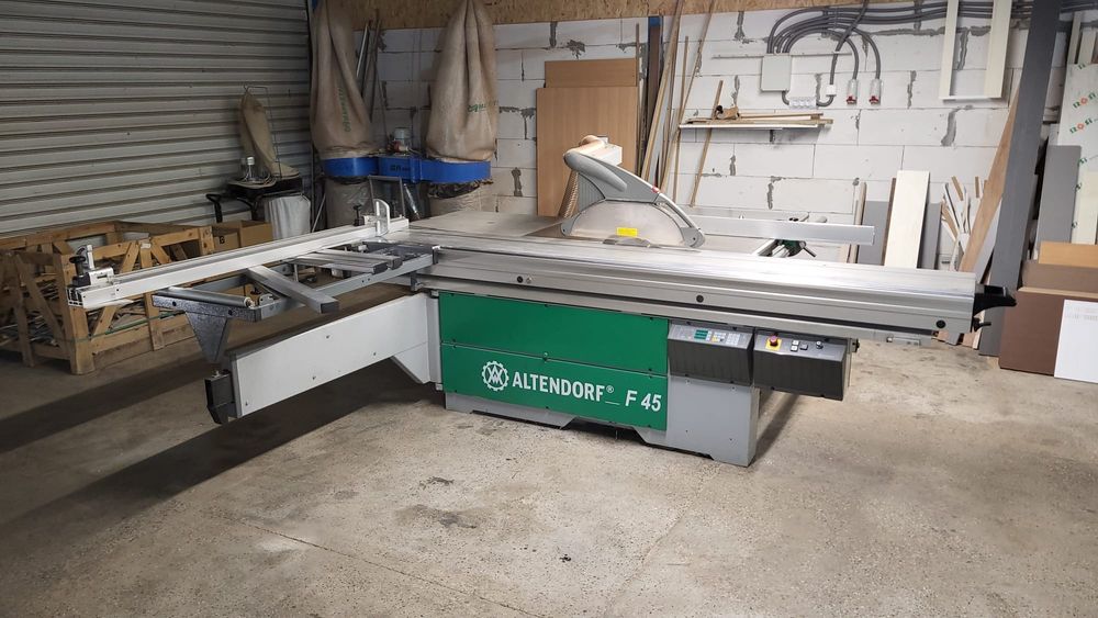 Продавам форматно-разкроващ циркуляр Altendorf F 45