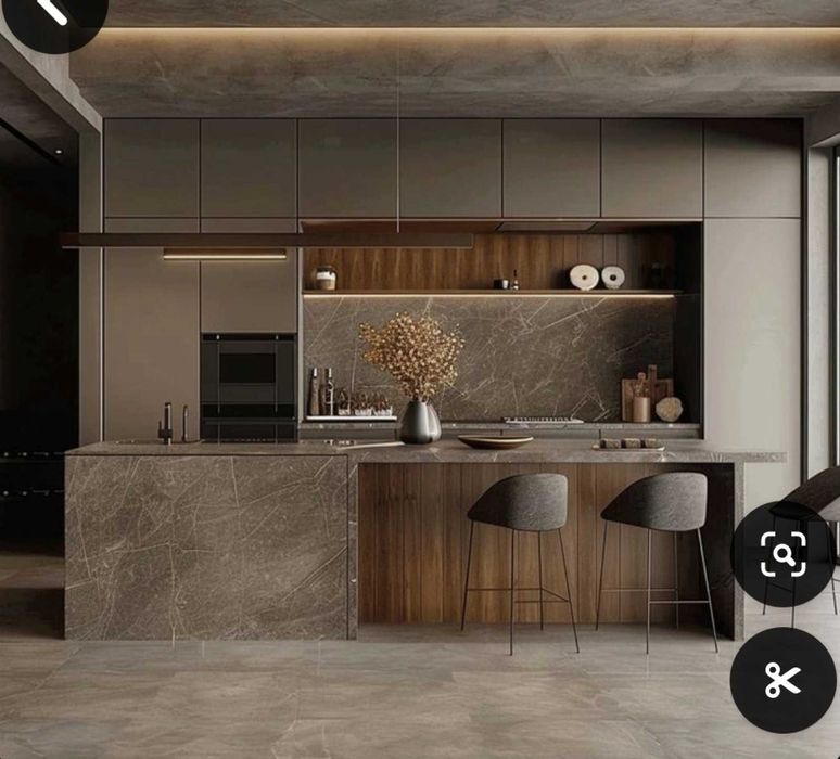 Продава се Къща в Варна, Център - 300 кв.м за 1667 €/кв.м - Снимка #2