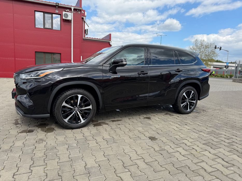 Toyota Highlander Primul proprietar, stare impecabila, revizii la zi in reprezentanta!