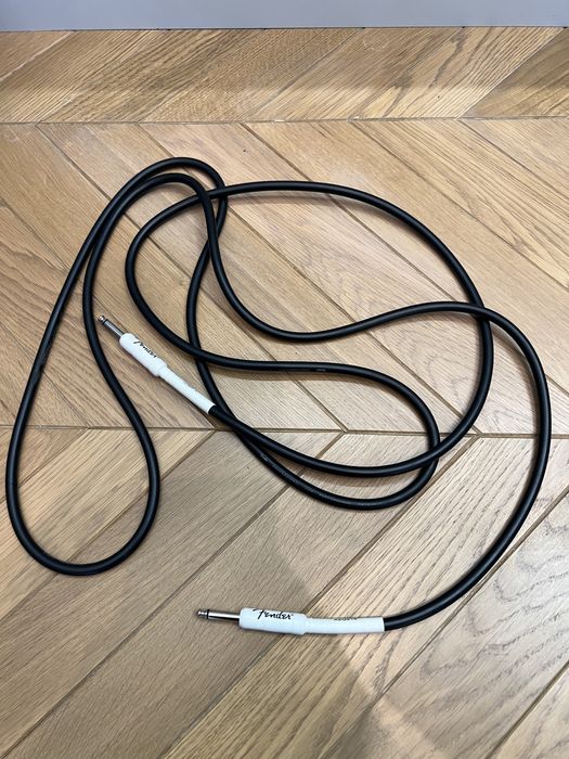 Электрогитара Fender Squier bullet strat