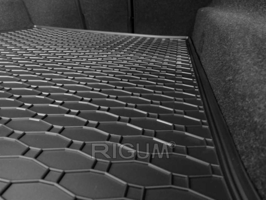 Гумени стелки или багажник BMW 5 G30 G31 от 2017 до 2023 г.