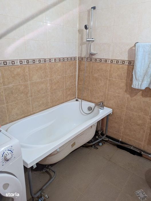 Casa P+1, 3 camere dec, cu CT, AC, 1685mp, deschidere 67 m