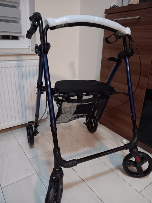 Cadru mers si scaun cu rotile pliabil