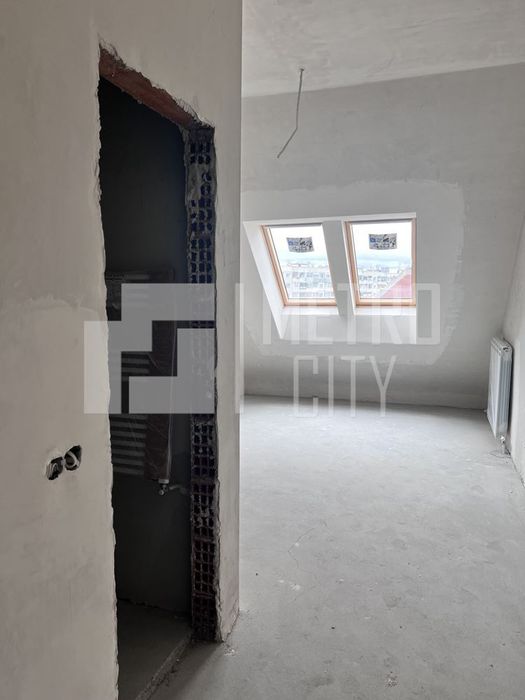 Продава се Четиристаен апартамент в София, Овча купел - 196 кв.м за 1378 €/кв.м - Снимка #1