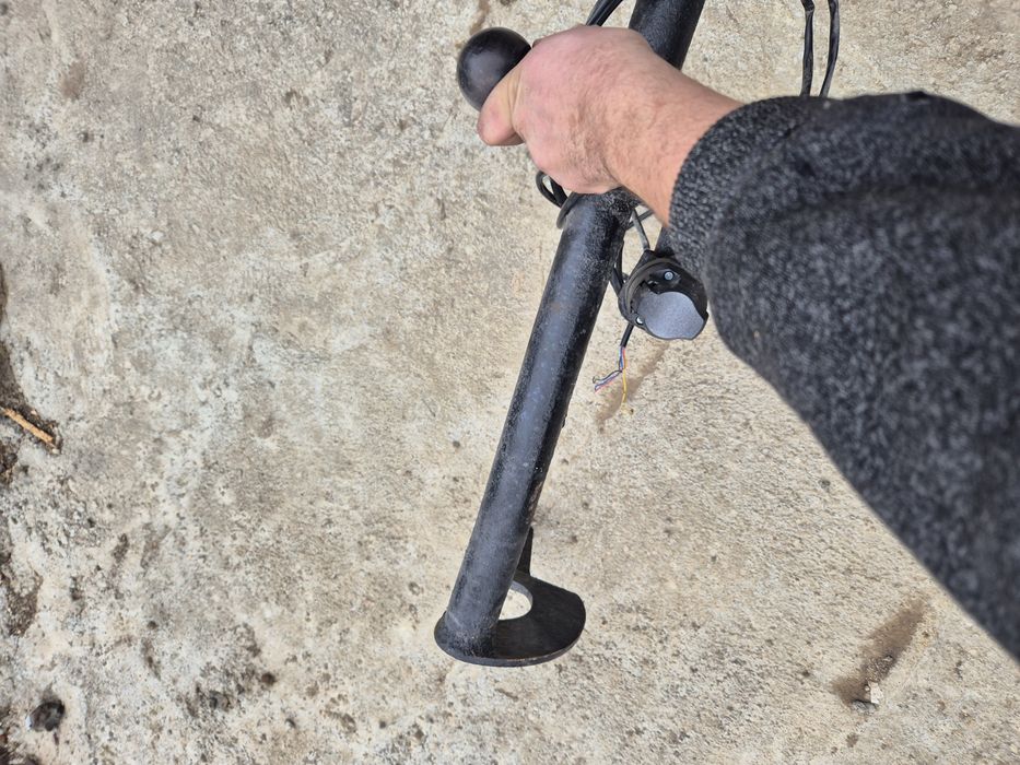 Продавам теглич за опел астра