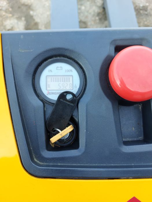 Transpalet electric JUNGHEINRICH