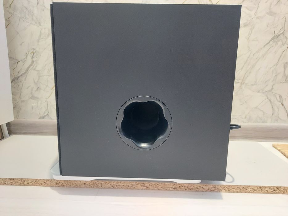 Продам Сабвуфер Yamaha 50-ватт мощностью.