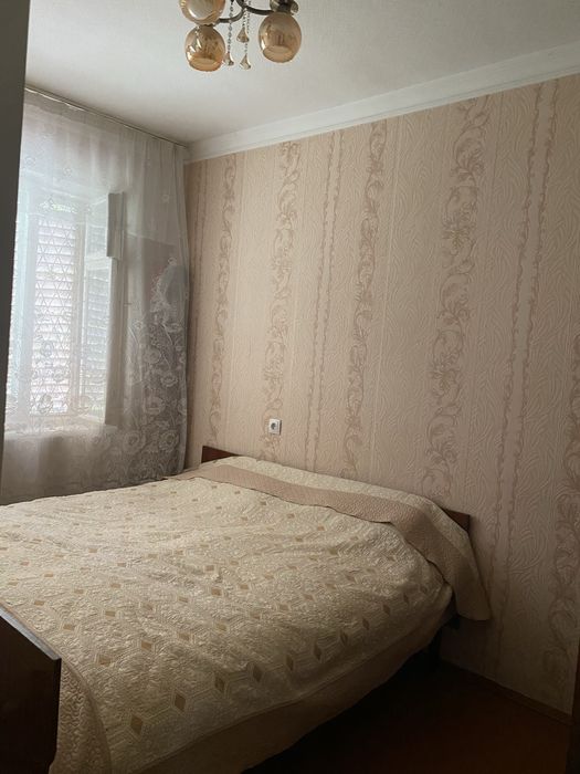 Продается 3х-комнатная квартира под офис на Юнусабаде Ц-6   77 серия