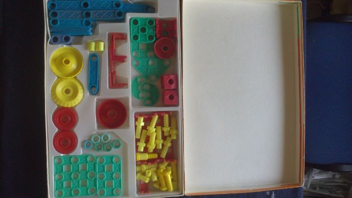 стар детски конструктор