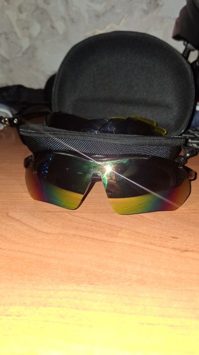 продам спортивные очки