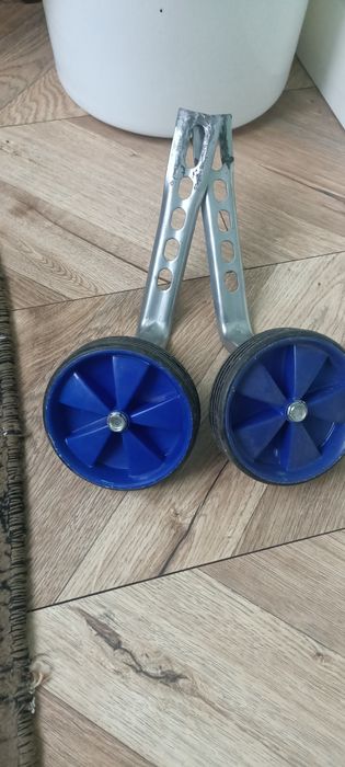 Дополнительные колеса для велосипеда