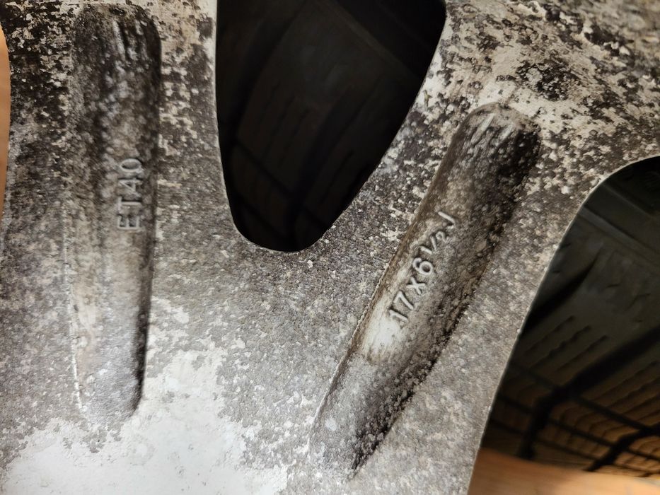 Джанти 17" 5×114,3 Renault с гуми 225/60/17 Kumho зимни