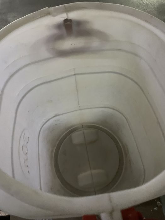 Продам бачок 30 л