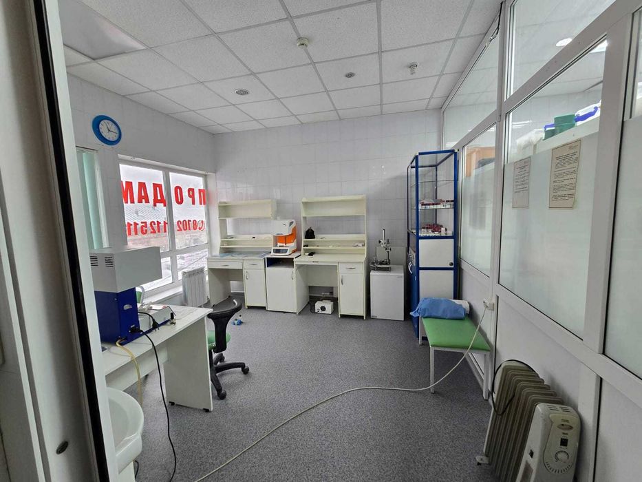 продам ДВУХЭТАЖНОЕ здание в районе рынка