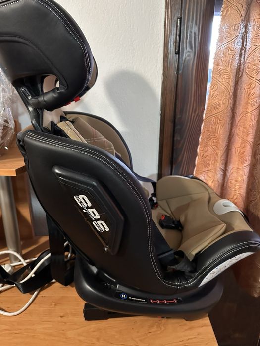 Столче за кола MONI Motion