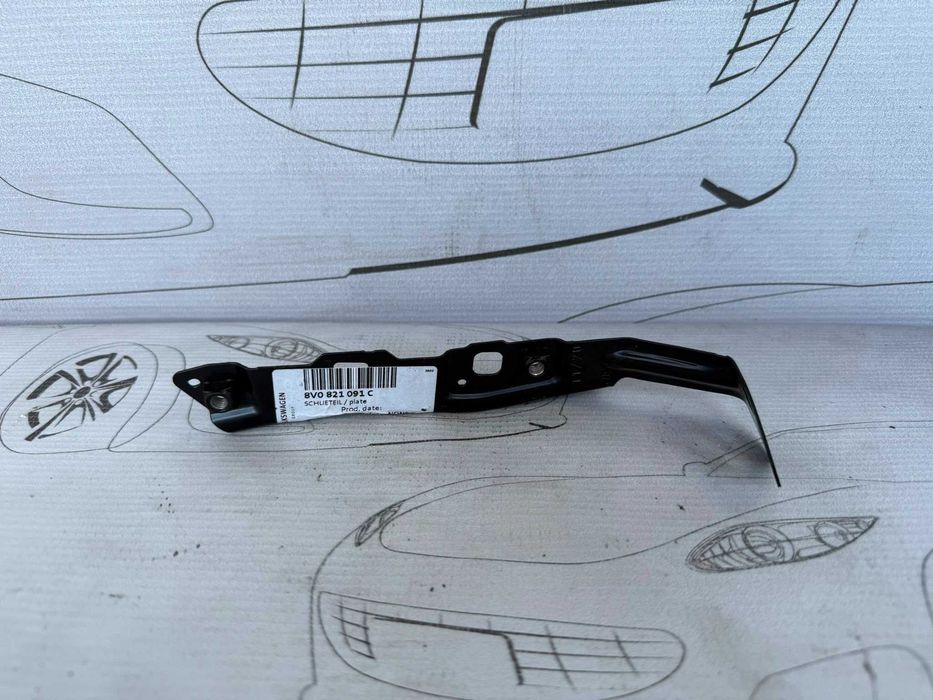 Suport / Fixare Aripă Față Stânga Audi A3 S3 8V 2017 / 2013-2019 Cod OEM 8V0821091C (5C2)