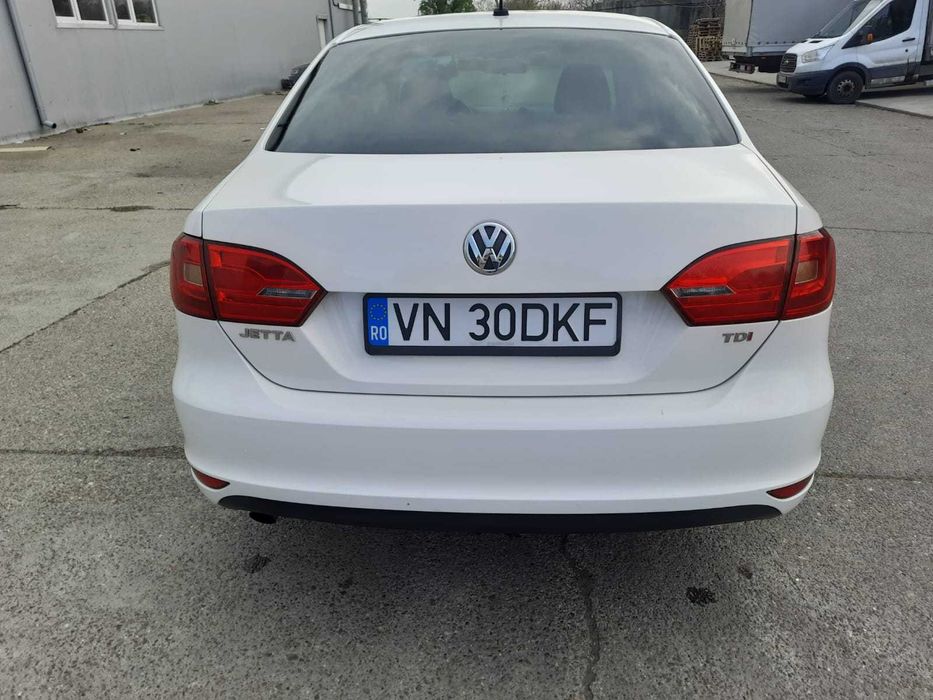 Vand URGENT VW JETTA 1,6 TDI 2012 impecabila !!!