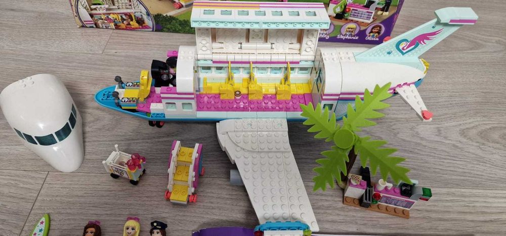 LEGO Friends - Avionul Heartlake City 41429, 574 piese