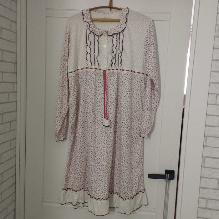 Продам домашние халаты , ночнушки , плавки