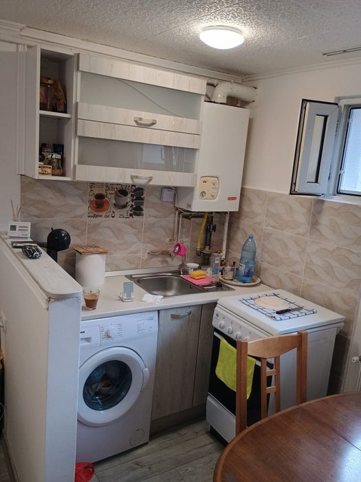 Garsonieră de închiriat în 7 Noiembrie