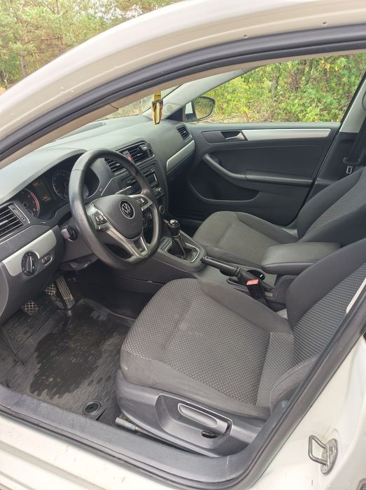 Vând vw jetta 1.2 tsi