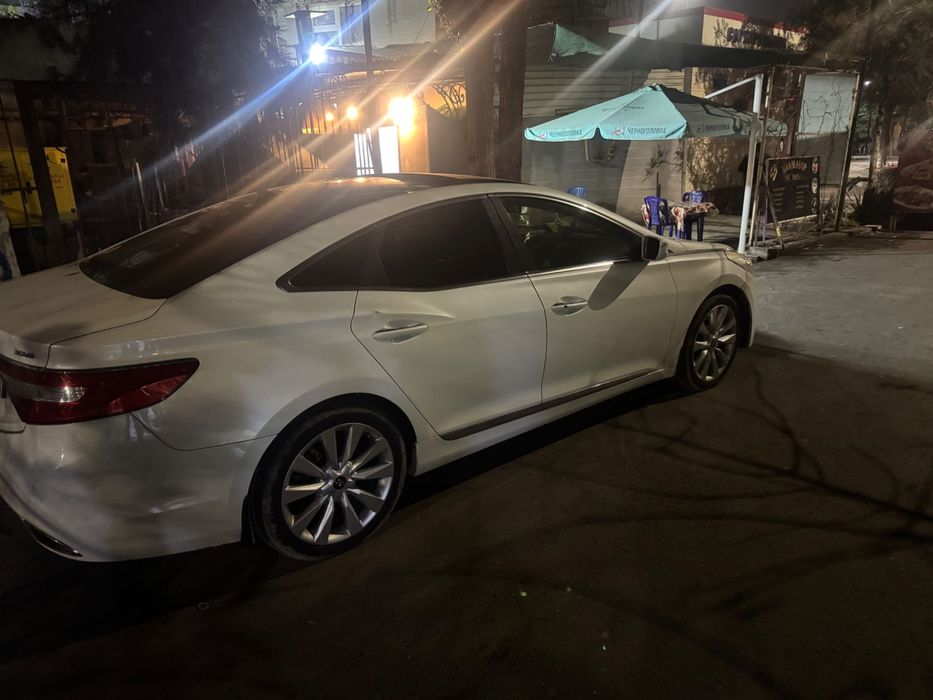 Hyundai Azera 2012