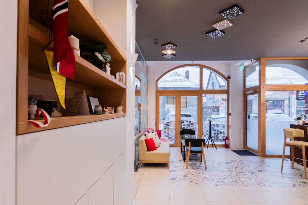 „ Hotel Urban " de vanzare, locatie excelenta - centrul vechi istoric