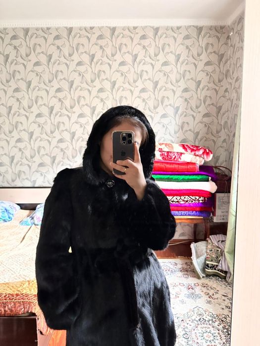 Продам б/у норковую шубу
