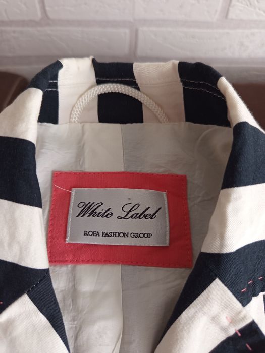 Дамско сако райе черно и бяло