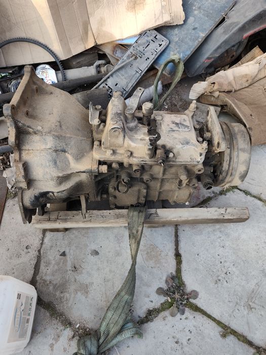 Запчасти на hyundai hd72